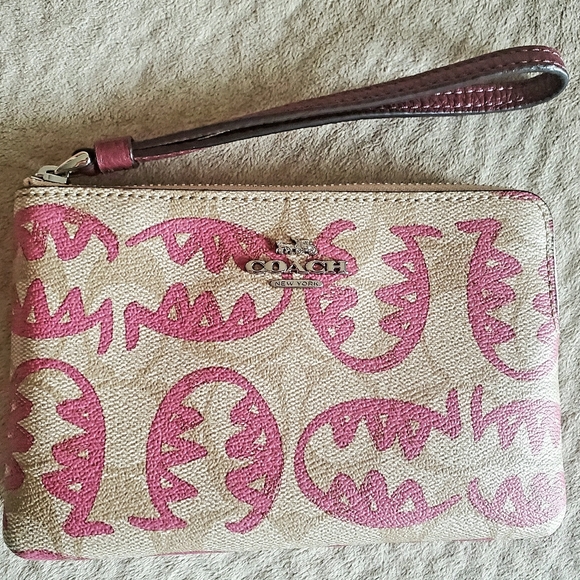 Coach wristlet special edition - Picture 1 of 7